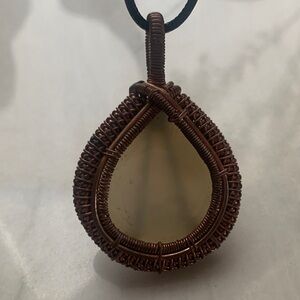 1886 Elegant Copper and Mint Cream Green Stone Teardrop Pendant Necklace